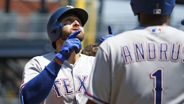 El utility de los Rangers lleg&oacute; al centenar de cuadrangulares en su carrera este mi&eacute;rcoles y con esto se hace de un lugar especial en la historia de las Grandes Ligas.