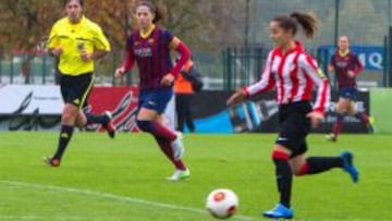 Vicky Losada y Alazne en el Athletic-Bar&ccedil;a de este domingo.