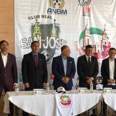 Carlos Salcido respalda proyecto del Real San José