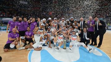 19/02/17 BALONCESTO
PARTIDO FINAL COPA DEL REY VITORIA 2017
REAL MADRID - VALENCIA BASKET
EQUIPO CAMPEON TROFEO