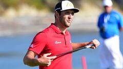 Jon Rahm reacciona tras un golpe en el hoyo 17 en la &uacute;ltima jornada del AT&amp;T Pebble Beach Pro-Am.