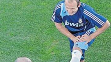 <b>DE BUEN HUMOR. </b>Robben encara la recta final de su preparación en Valdebebas entre risas y bromas.