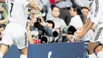 <b>LA 'DOBLE R'. </b>Raúl y Robinho tendrán hoy la llave del gol.