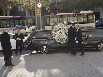 La Iglesia de Nuestra Señora de la Bonanova (Barcelona) acogió la despedida a Josep Lluís Núñez por parte de la familia, amigos y diferentes personalidades del deporte.