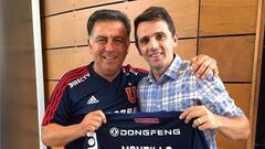 Walter Montillo ya está en Chile y posa con la camiseta de la U