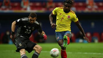 Padre de Dibu Martínez se refirió a los penales con la Selección Colombia - Getty Images