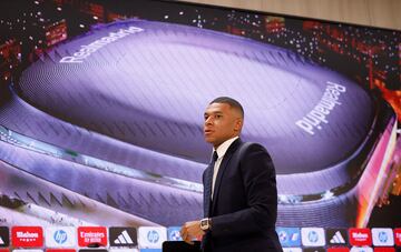 Mbappé, en la rueda de prensa de su presentación.