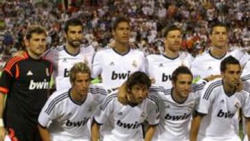 <b>DOS ONCES. </b>Este fue el equipo titular. A los 45' lo cambió entero.