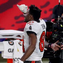 Rob Gronkowski, Leonard Fournette y Antonio Brown, agentes libres de Buccaneers