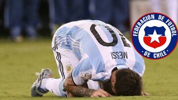 Leo Messi se lamenta durante un partido con la selección de Argentina.