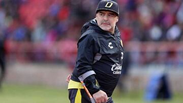 Maradona le hizo un guiño y Gimnasia avanzó