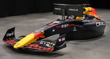 Ya puedes conducir el Red Bull de Vesrtappen en tu propia casa, aunque el precio no es para todos los bolsillos