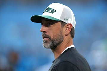 CHARLOTTE, NORTH CAROLINA - AUGUST 17: Aaron Rodgers #8 of the New York Jets looks on before their preseason game against the Carolina Panthers at Bank of America Stadium on August 17, 2024 in Charlotte, North Carolina.   Grant Halverson/Getty Images/AFP (Photo by GRANT HALVERSON / GETTY IMAGES NORTH AMERICA / Getty Images via AFP)