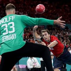 Wolff y las semis, muros imposibles