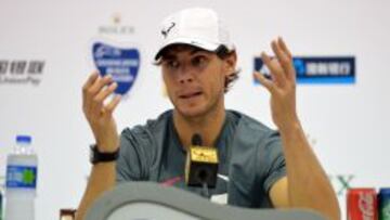 Nadal se entrena bajo un tifón y debuta hoy ante Dolgopolov