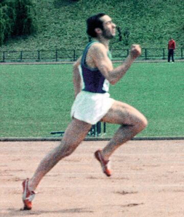 Reconocido aficionado el deporte en general, Rubalcaba destacó en sus años universitarios como atleta velocista.