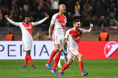 Fabinho llega al Liverpool y advierte a Bernardo Silva