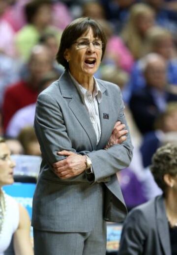 Tara VanDerveer de Stanford Cardinal.