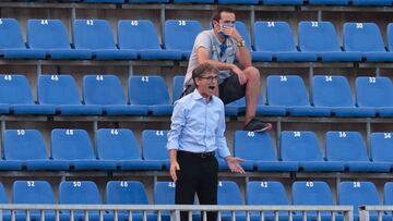 Fernando Vázquez salió desolado de Riazor