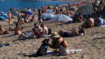 Galicia obliga a viajeros de 136 países a informar de su llegada