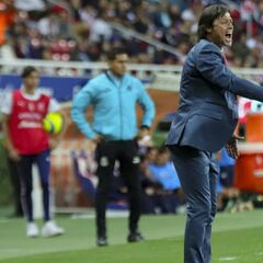 Matías Almeyda piensa en la Concacaf Liga de Campeones