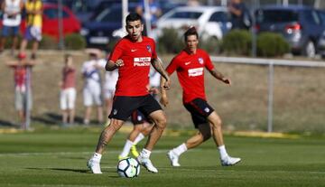 Correa in training with Atlético in Los Ángeles de San Rafael yesterday.