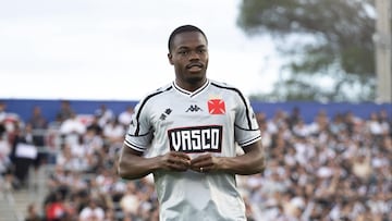 Carlos Andrés Gómez da una asistencia maravillosa ante Bragantino