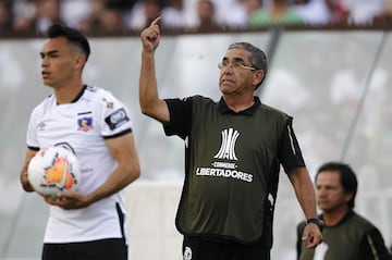 Suazo y Jara, en el Colo Colo-Athletico Paranaense por la Copa Libertadores 2020 (Crédito: Photosport).