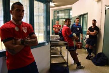 La Drola participa en una temporada regular jugando partidos reales contra equipos reales hechas por los jugadores libres. Este proyecto liderado por la asociación sin fines de lucro “Ovale Oltre le Sbarre” promueve los valores éticos del deporte jugando al juego: la observación de las normas, la lealtad, la solidaridad, el apoyo mutuo de los compañeros y el respeto a los oponentes.