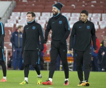 Último entrenamiento del Barcelona antes del partido de Champions League de octavos de final frente al Arsenal 