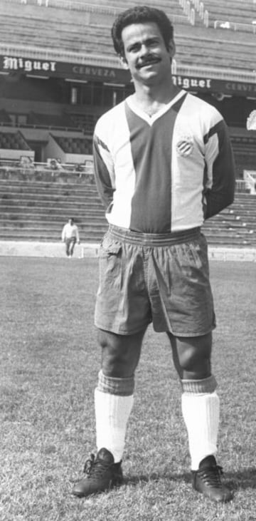 El paraguayo jugó en el Barcelona entre 1962 y 1966. Militó en el Español desde 1966 hasta 1971.