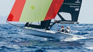 Florian Trittel y Diego Botín, durante las regatas de hoy.