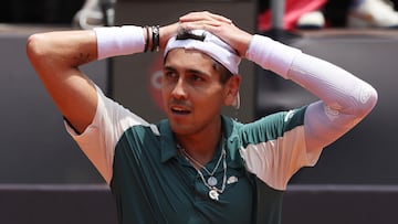 Tennis - Rio Open - Jockey Club Brasileiro, Rio De Janeiro, Brazil - February 22, 2026 Chile's Alejandro Tabilo celebrates after winning his semi-final match against Peru's Ignacio Buse REUTERS/Sergio Moraes