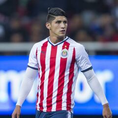 Alan Pulido causa baja de la convocatoria de la selección