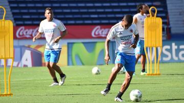 La Selección Colombia entrenó el martes en la tarde con 10 jugadores que llegaron el lunes a Barranquilla.