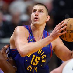 Nikola Jokic firma noche histórica en las Finales de la NBA y los Nuggets dominan al Heat