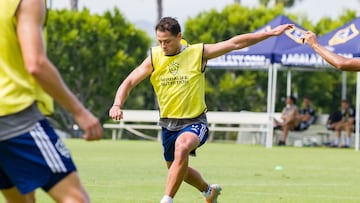 El delantero mexicano Javier 'Chicharito' Hernández jugó 75 minutos en su regreso a las canchas durante el triunfo de LA Galaxy 2-0 ante Atlanta United.