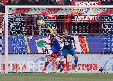 7 de febrero de 2015. Saúl Ñíguez marcó un gol de chilena ante el Real Madrid que suponía el segundo de los cuatro goles que los rojiblancos endosarían al club merengue. Diez años después, pocos colchoneros han olvidado ese gol de chilena de Saúl.

