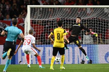 En cuartos de Champions volvió a ser protagonista. 2 goles en la ida en Dortmund y otro en la vuelta en el Louis II valieron para pasar de ronda en Europa.