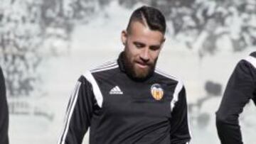 A Otamendi le pretende el United y ya se descart&oacute; una oferta en enero. 
 