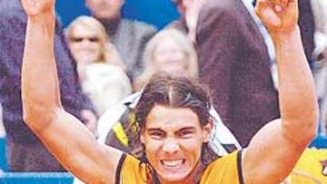 <b>EL HOMBRE DE MODA. </b>Ese "look" y esa ropa arrasan en el mercado mundial.