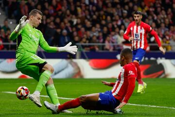 Lino marcó así el primer gol del partido.