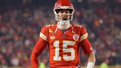 KANSAS CITY, MISSOURI - JANUARY 13: Quarterback Patrick Mahomes pumps up the crowd prior to the start of the AFC Wild Card Playoff game against the Miami Dolphins at GEHA Field at Arrowhead Stadium on January 13, 2024 in Kansas City, Missouri.   Jamie Squire/Getty Images/AFP (Photo by JAMIE SQUIRE / GETTY IMAGES NORTH AMERICA / Getty Images via AFP)