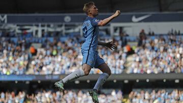 Football Soccer Britain - Manchester City v AFC Bournemouth - Premier League - Etihad Stadium - 17/9/16
Manchester City's Kevin De Bruyne celebrates scoring their first goal
Action Images via Reuters / Carl Recine
Livepic
EDITORIAL USE ONLY. No use with unauthorized audio, video, data, fixture lists, club/league logos or "live" services. Online in-match use limited to 45 images, no video emulation. No use in betting, games or single club/league/player publications. Please contact your account representative for further details.