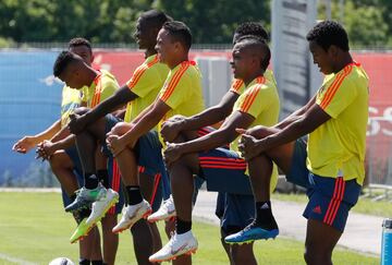 Tras la victoria ante Senegal y la clasificación a octavos de final del Mundial, Colombia vuelve a su campamento y prepara el próximo partido, contra Inglaterra el martes en Moscú.