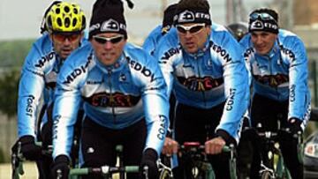 <b>SANCIÓN DE LA UCI</B>. La UCI suspendió al Coast por no pagar las nóminas de sus corredores. El equipo, por el momento, sigue compitiendo en la Vuelta a Murcia.