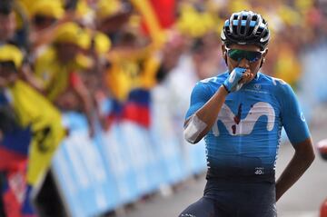 El ciclista colombiano del Movistar Team se impuso en el inicio de los Alpes, le sacó 1'30" al segundo y ahora es séptimo en la clasificación general.