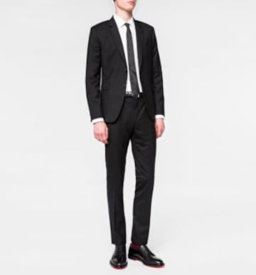 Este usuario tambi¨¦n estaba equivocado y, de hecho, los trajes m¨¢s vers¨¢tiles son los de color marino o gris oscuro. Los trajes negros solo son adecuados en ocasiones para ocasiones como bodas, funerales y, a veces, para la oficina. ?salo con moderaci¨®n.