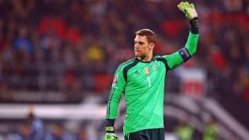 2. Manuel Neuer: 10.967 en 113 partidos, 112 de titular.