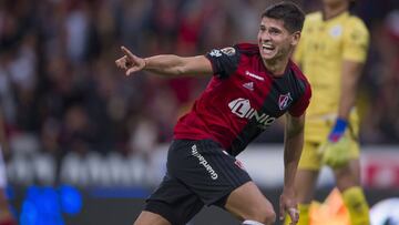 Facundo Barcel&oacute; festeja su primer gol en el f&uacute;tbol mexicano.